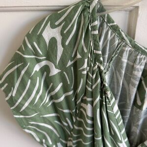 Nicole Miller Green and White Patterned Dress